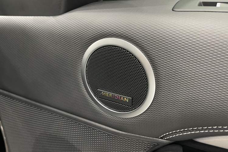 Used Land Rover Discovery 2024 360 PS Dynamic SE
