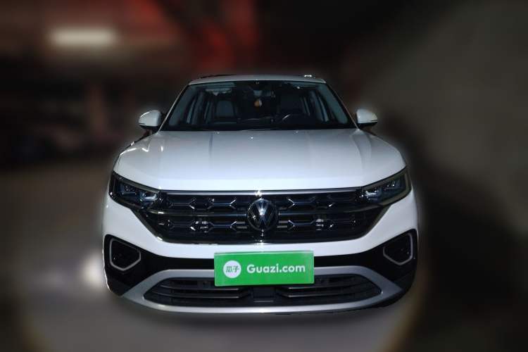 Used Volkswagen Tayron 2023 280TSI Two-Wheel-Drive Luxury Plus Advanced Version Front