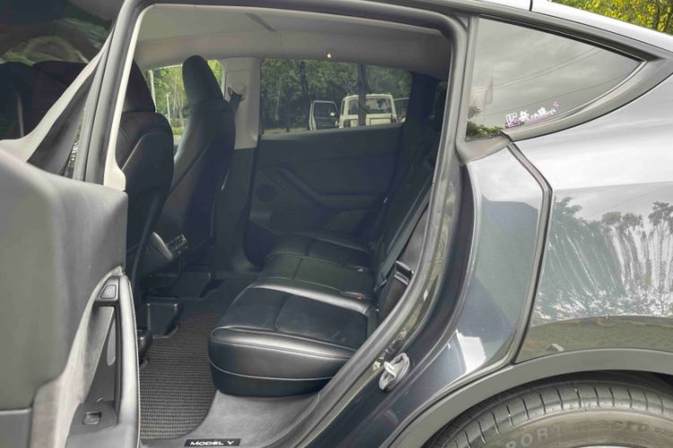 Used Tesla Model Y 2024 Rear-Wheel-Drive Version