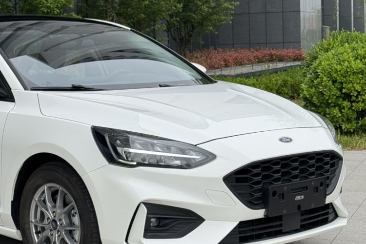 Used Ford Focus 2021 Hatchback EcoBoost 180 Automatic Titanium Edition