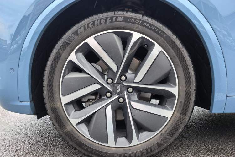 Used Li Auto L9 2022 Max model