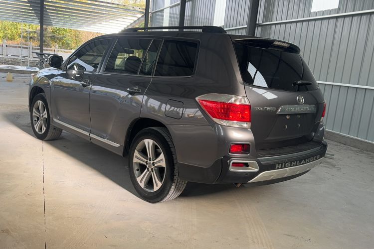 Used Toyota Highlander 2012 2.7L Two-Wheel Drive 7-Seater Luxury Edition
