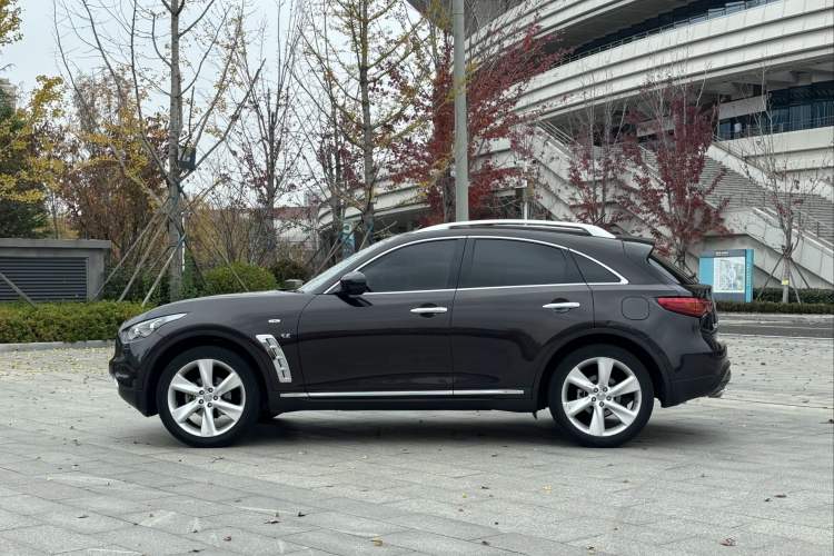 Used Infiniti QX70 2013 3.7L Standard Edition