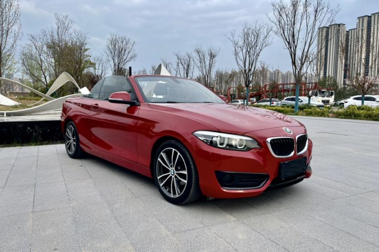 Used BMW 2 Series 2018 220i Convertible Coupe Sports Design Package Exterior 2