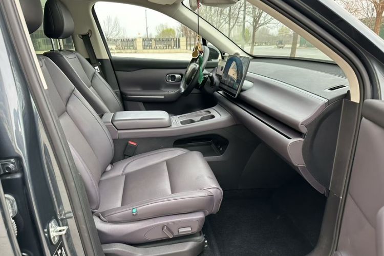 Used Leapmotor C16 2024 Range-Extended 200 Luxury Edition Right Front Seat