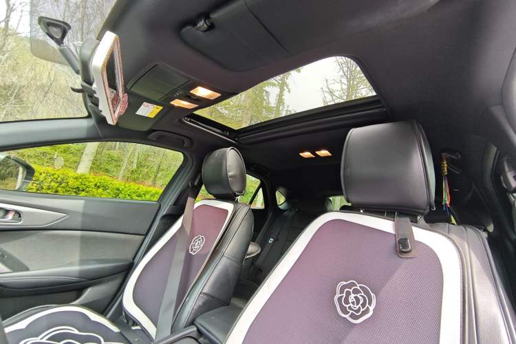 Used Mazda CX-4 2018 2.0L Automatic Two-Wheel Drive Blue Sky Exploration Version China V Standard Headliner