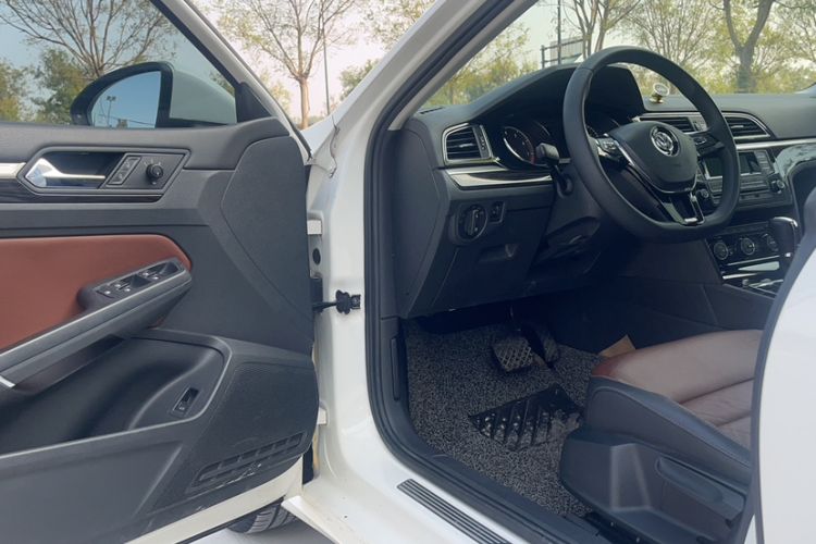 Used Volkswagen Lamando 2015 280TSI DSG Comfort Edition
