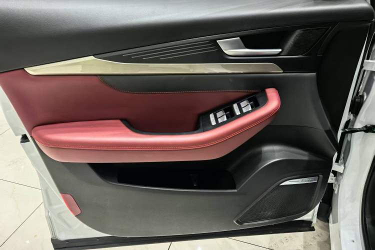 Used JETOUR X70 2024 1.5T DCT Enjoyment Edition 5 Seats
