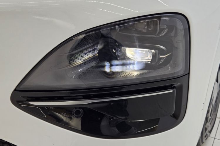 Used XPeng G6 2025 625 Long-Range Max Flagship Edition Exterior 4