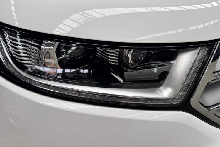 Used Ford Edge 2018 EcoBoost 245 Four-Wheel Drive Titanium 7-Seater
