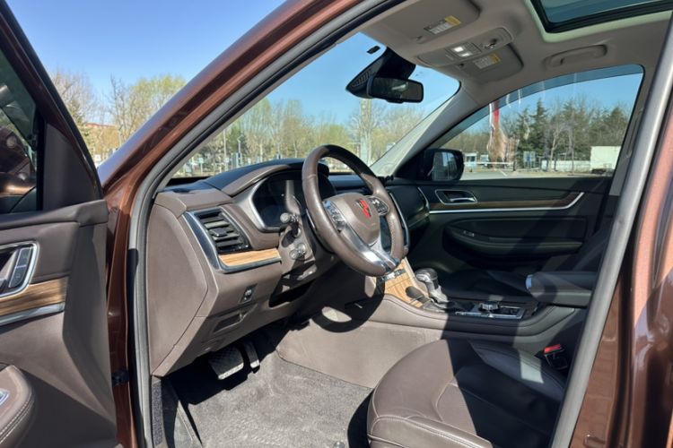 Used Roewe RX8 2018 30T Smart Connectivity All-Wheel Drive Supreme Edition