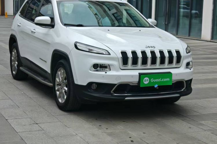 Used Jeep Cherokee 2016 2.4L Superior Edition