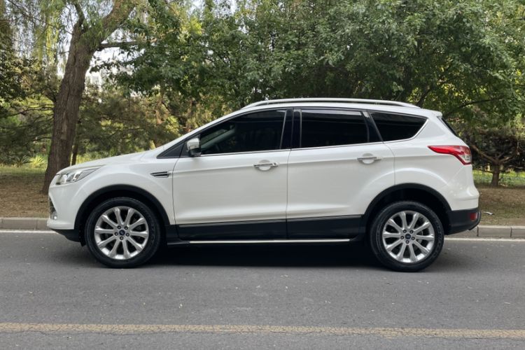 Used Ford Kuga 2013 2.0L GTDi Four-Wheel-Drive Elite Model