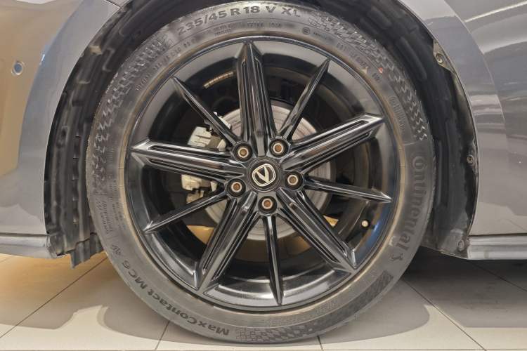 Used CHANGAN UNI-V 2022 1.5T Smart Navigation Version Exterior 6