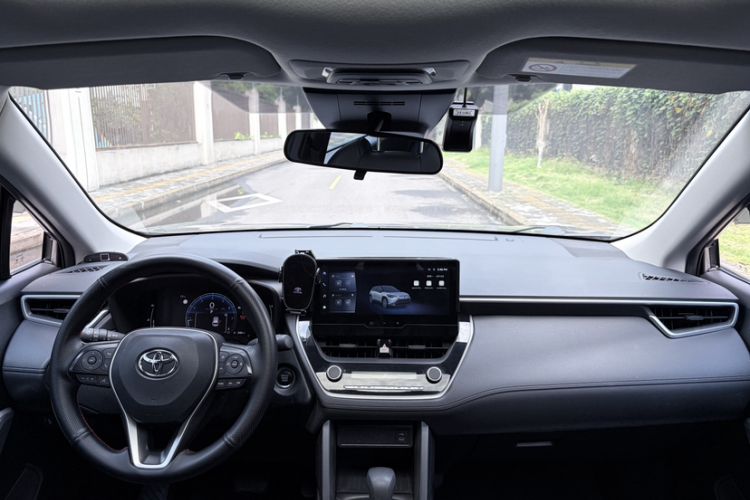 Used Toyota FRONTLANDER 2023 2.0L CVT Leading Edition Interior 2