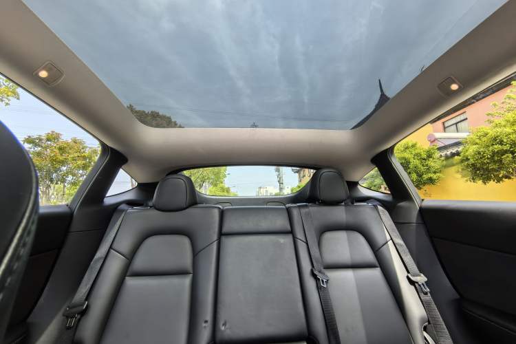 Used Tesla Model Y 2021 Standard Range Rear-Wheel Drive Version