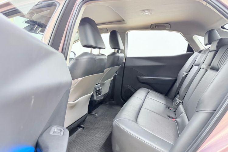 Used Toyota bZ3 2023 616 km Long-Range Premium Interior 3