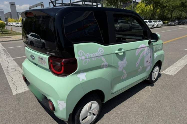 Used Chery New Energy QQ Ice Cream 2022 170km Sundae Phosphate Lithium-Ion