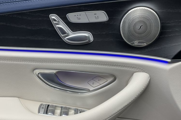 Used Mercedes-Benz E-Class 2022 Second Facelift E 300 L Luxury Edition Interior 5
