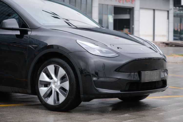 Used Tesla Model Y 2022 Long-Range All-Wheel-Drive Version
