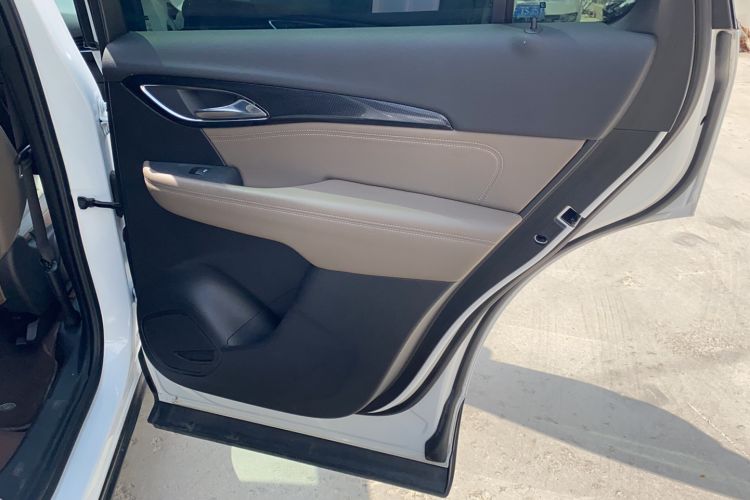 Used Buick Envision 2023 Encore Plus 652T Five-Seat Luxury Model Interior 7