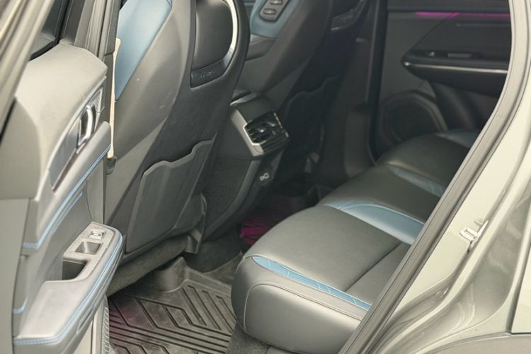 Used Lynk & Co 05 2022 2.0T Two-Wheel Drive Shine Halo
