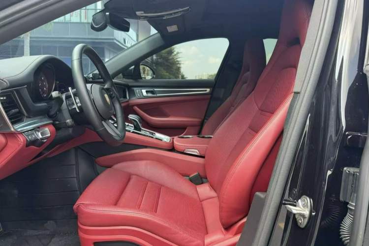 Used Porsche Panamera 2023-Year Restyled Panamera 4 E-Hybrid Platinum Edition 2.9T