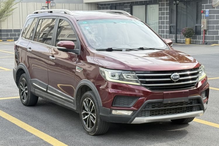 Used SWM X3 2018 1.5L Manual Fashion Model
