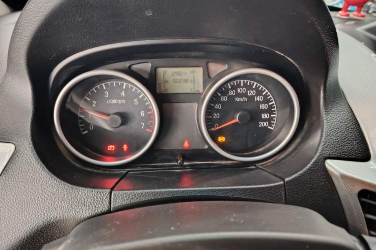 Used Jinbei Zhishang S30 2013 1.5L Manual Luxury Model
