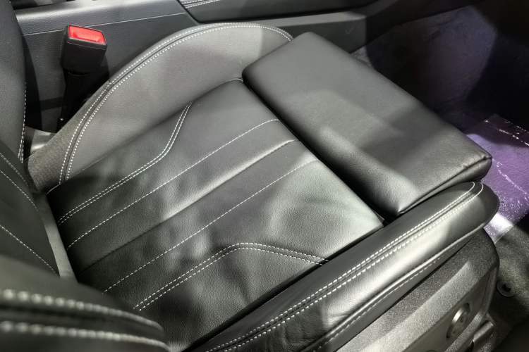 Used Audi Q5L 2022 40T Luxury Dynamic Model Interior 5