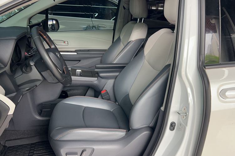 Used Toyota Sienna 2021 2.5L Hybrid Comfort Edition