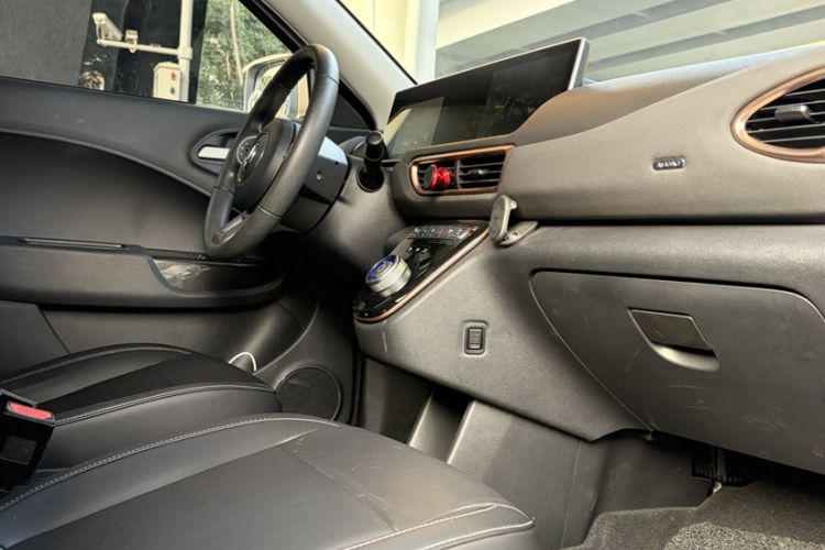 Used ORA White Cat 2022 Xiaoyue Mao Edition 360 km Luxury Model Lithium NMC