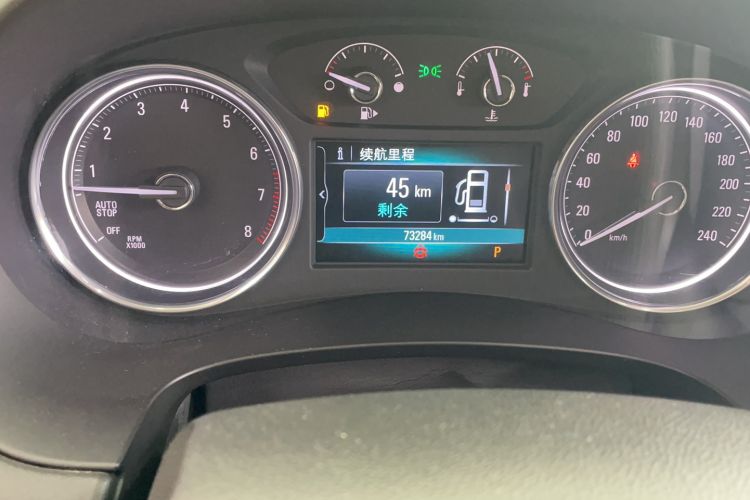 Used Buick LaCrosse 2018 20T Elite Edition Odometer Close Up