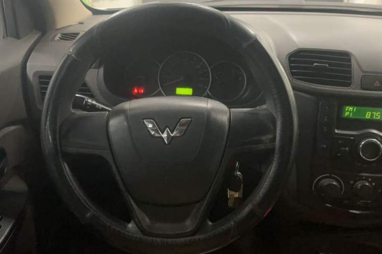 Used Wuling Hongguang 2014 1.5L Base Version