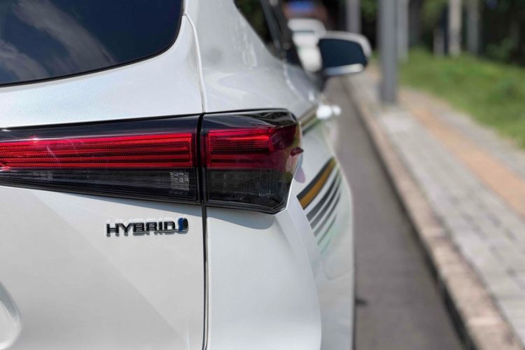 Used Toyota Highlander 2022 Dual-Engine 2.5L Four-Wheel Drive Prestige Version 7 Seats