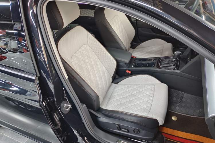 Used Volkswagen Magotan 2023 2 Million Units Commemorative Edition 330TSI DSG Luxury Version