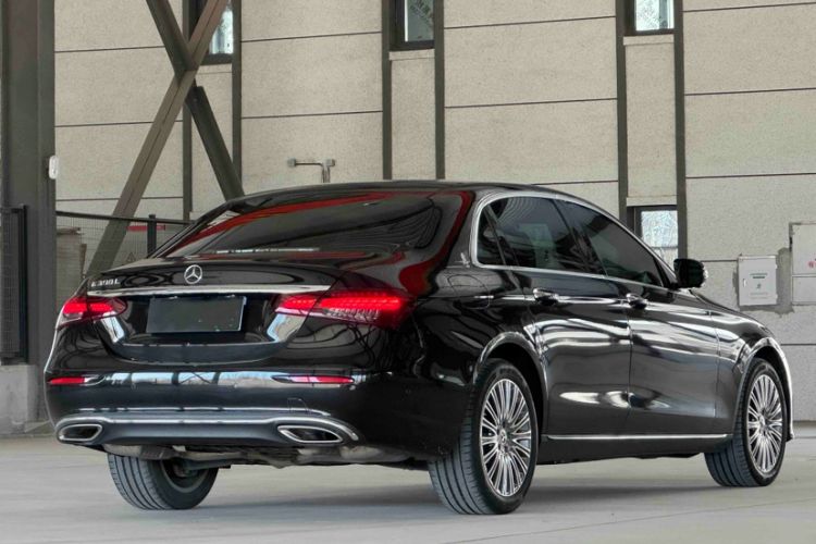 Used Mercedes-Benz E-Class 2023 Updated E 300 L Fashion Edition
