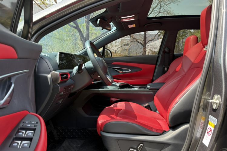 Used CHANGAN UNI-T 2020 1.5T Prestige Version
