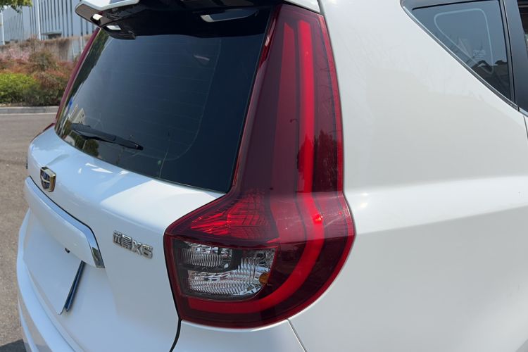 Used Geely Auto Vision X6 2018 1.4T CVT 4G Connected Flagship Edition
