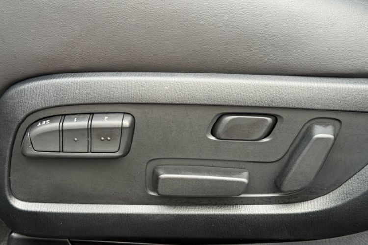 Used Mazda Atenza 2020 2.0L Blue Sky Luxury Edition Interior 4