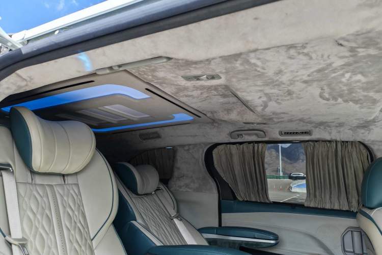 Used Toyota SIENNA 2021 2.5L Hybrid Comfort Edition Interior 8