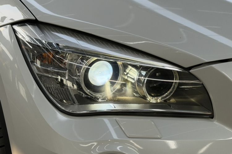 Used BMW X1 2015 sDrive18i Leading Edition
