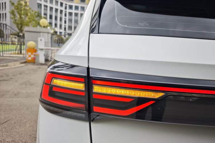 Used Volkswagen Tharu 2023 300TSI Two-Wheel-Drive Moonlight Edition