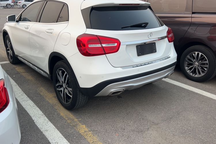 Used Mercedes-Benz GLA 2016 GLA 200 Fashion Model Exterior 4