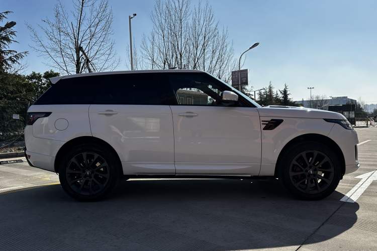 Used Land Rover Range Sport 2020 3.0 L6 HSE DYNAMIC Exterior 2