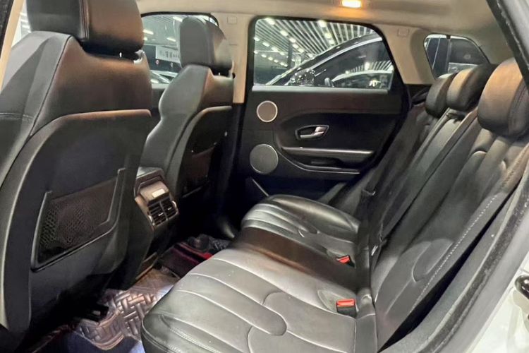 Used Land Rover Range Evoque 2015 2.0T Five-Door Fashion Edition Interior 3