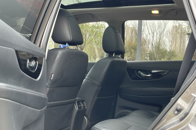 Used Nissan X-Trail 2020 2.0L XL ITS CVT 2WD SmartConnect Comfort Edition Interior 6