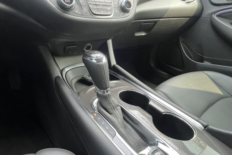 Used Chevrolet Malibu XL 2018 530T Automatic RuiChi Edition Gear Lever