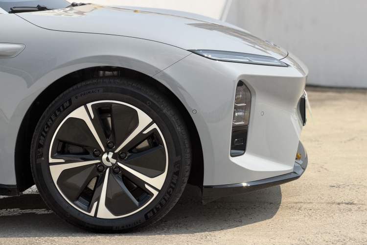 Used Nio ET5T 2025 75 kWh Touring Exterior 10