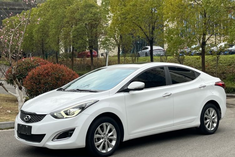 Used Hyundai Elantra (5th Generation / Langdong) 2016 1.6L Automatic Prestige Model